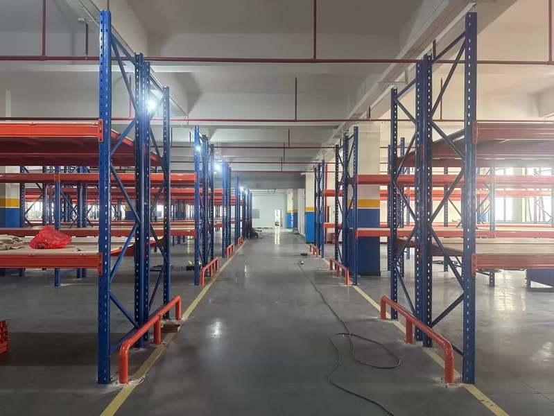 佛山重型货架一般多高一层.jpg