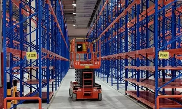 仓库货架如何摆放才能有效避免货物碰撞？.jpg