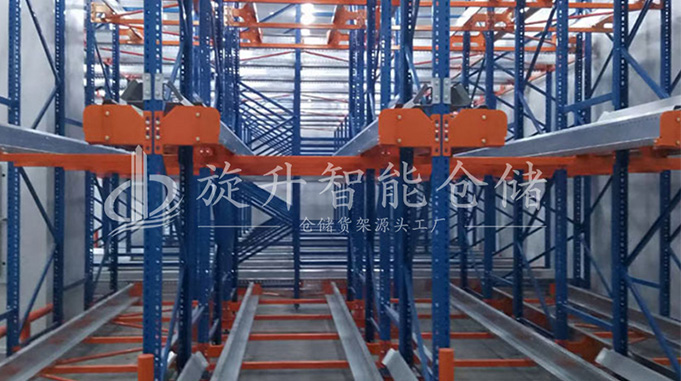 汽配仓库用什么货架？--穿梭式货架.jpg
