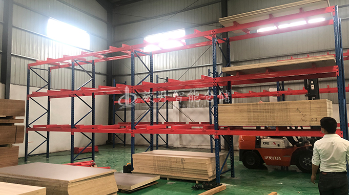 板材重型货架如何实现储存管理的？.jpg